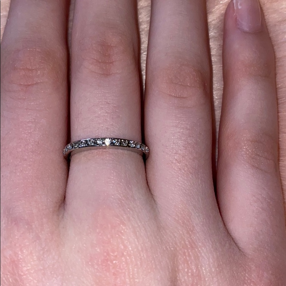 Simple Ring - Picture 4 of 6